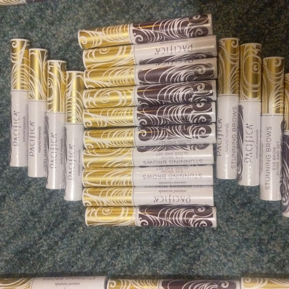 1 Pacifica stunning brows, eye brow gloss and set, 100% vegan & cruelty-… - Picture 2 of 8